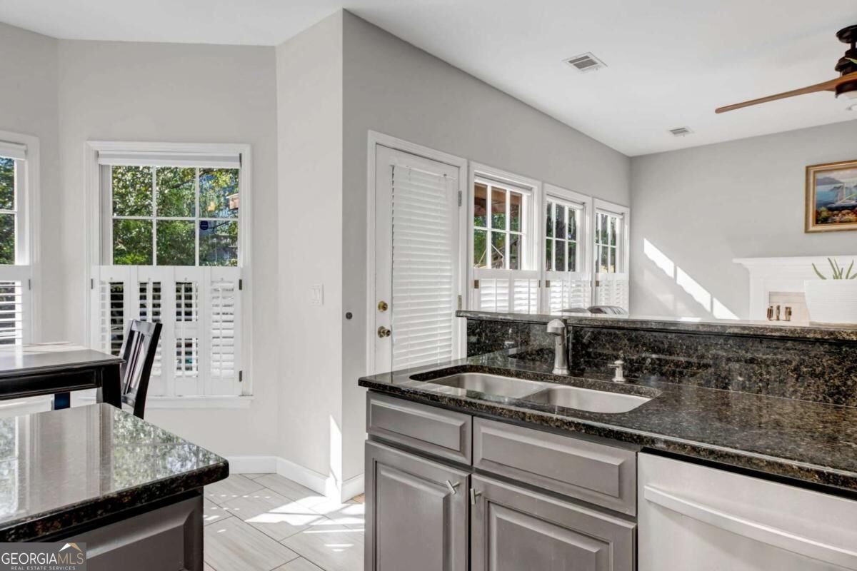 7035 Surrey Drive Woodstock - Photo 14