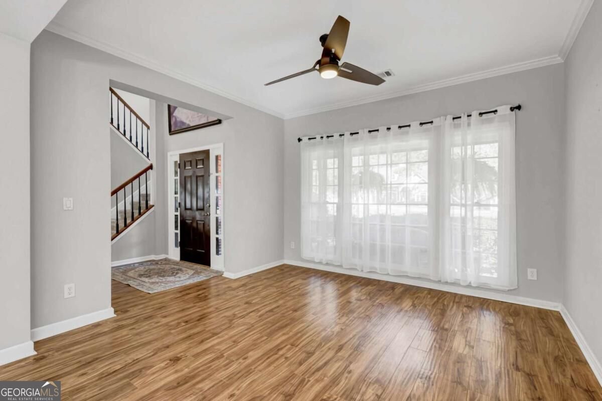 7035 Surrey Drive Woodstock - Photo 6