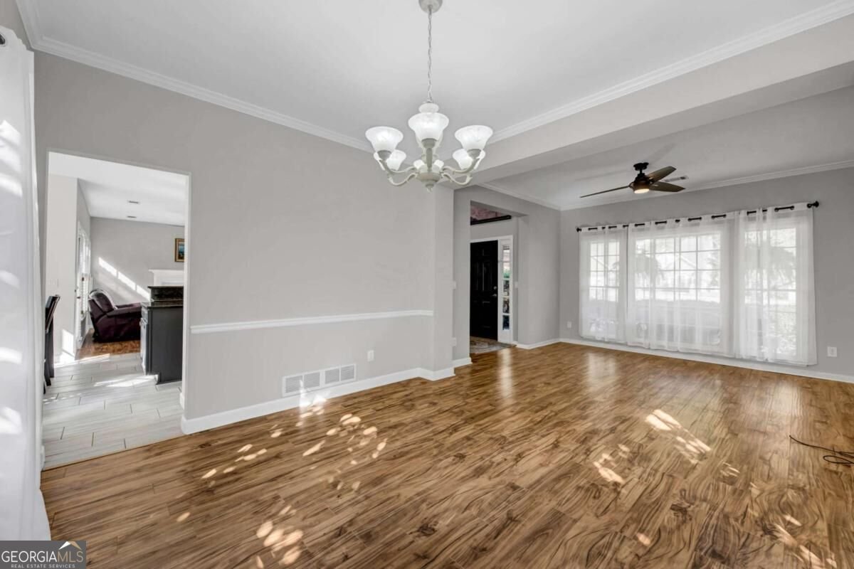 7035 Surrey Drive Woodstock - Photo 9