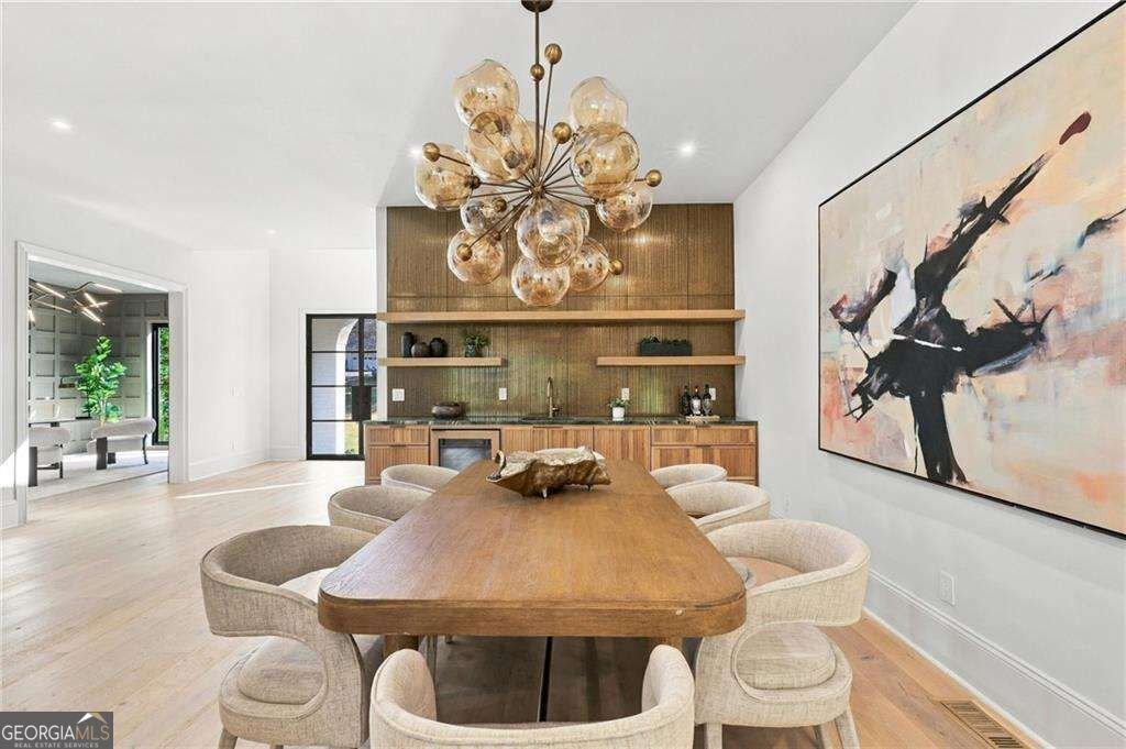 5960 Kayron Drive Sandy Springs - Photo 8