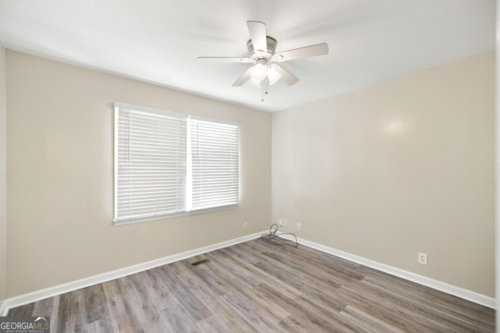 437 Edgewater Circle Macon - Photo 14
