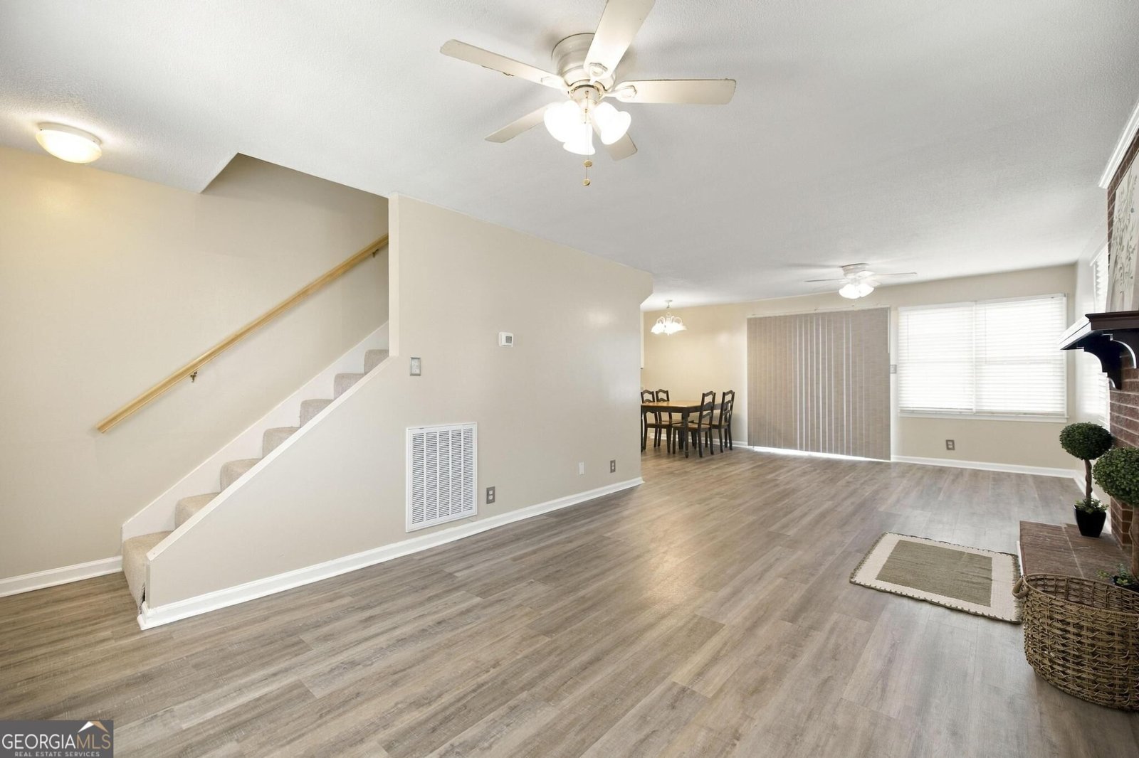 437 Edgewater Circle Macon - Photo 7
