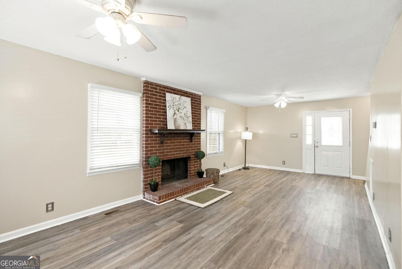 437 Edgewater Circle Macon - Photo 9