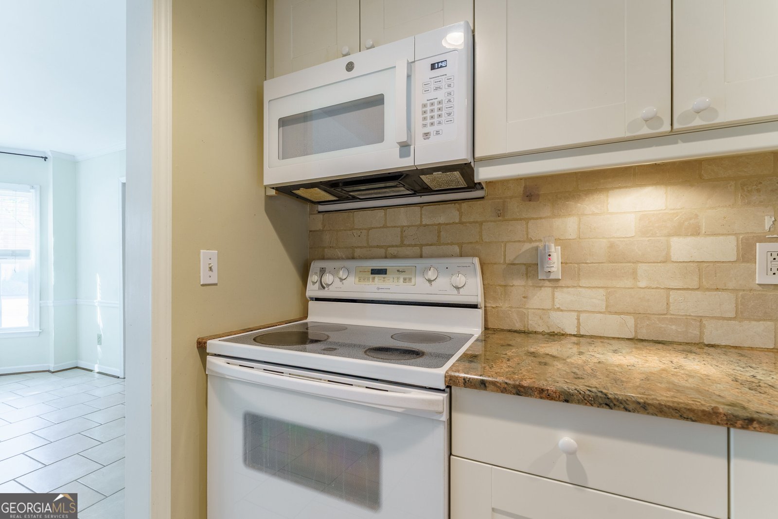9071 Cobbler Court Roswell - Photo 11