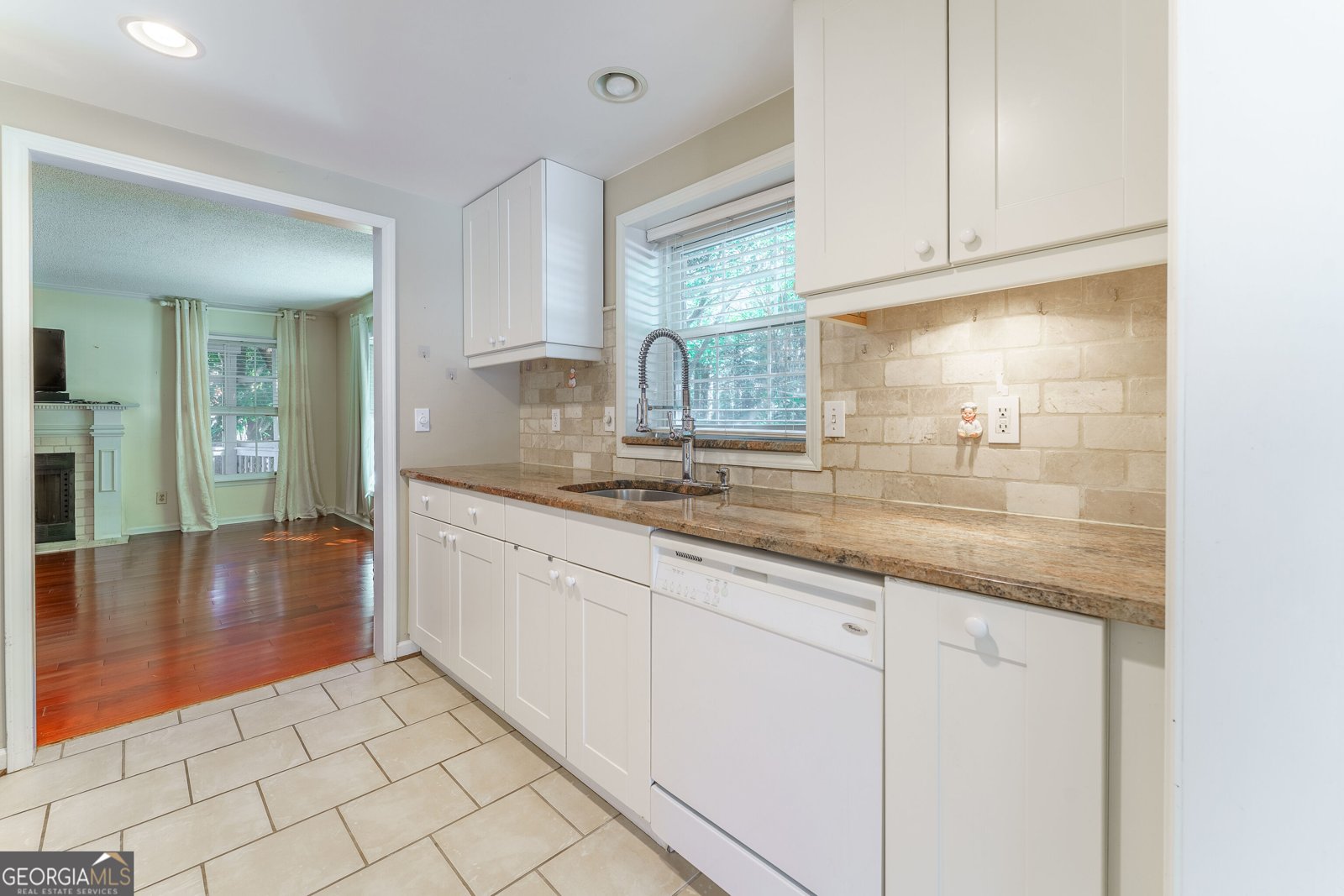 9071 Cobbler Court Roswell - Photo 8
