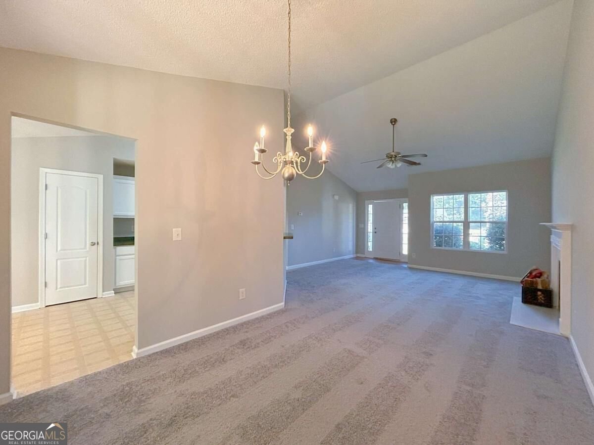 312 Willow Way Griffin - Photo 9