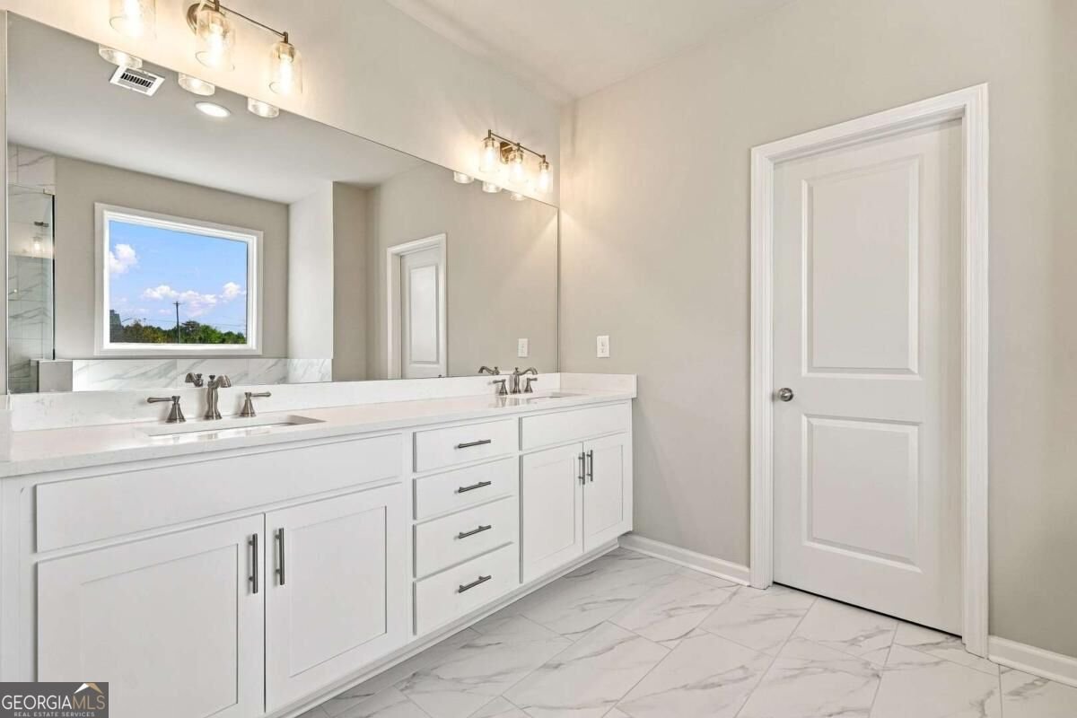 8935 Claude Martin Drive Gainesville - Photo 12