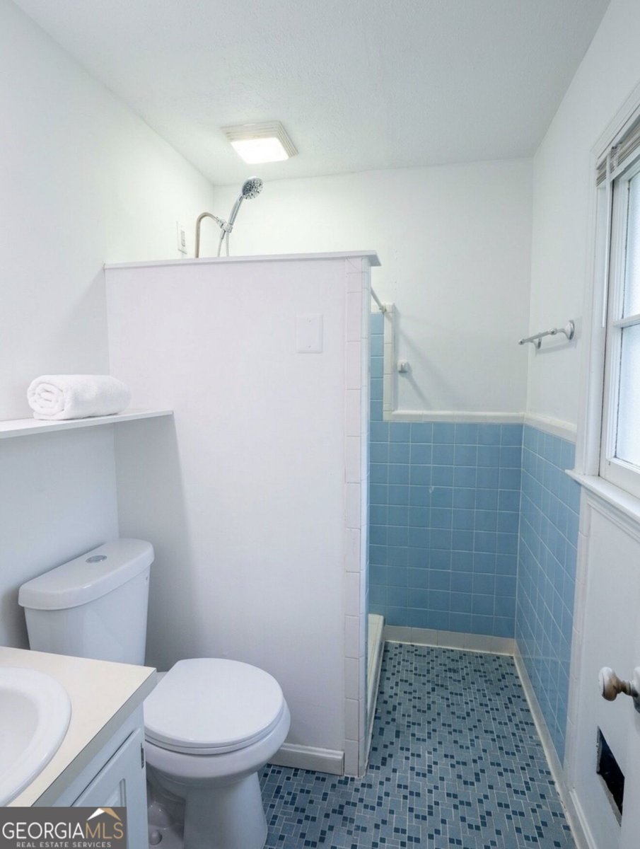 182 Jennifer Lane Lilburn - Photo 9
