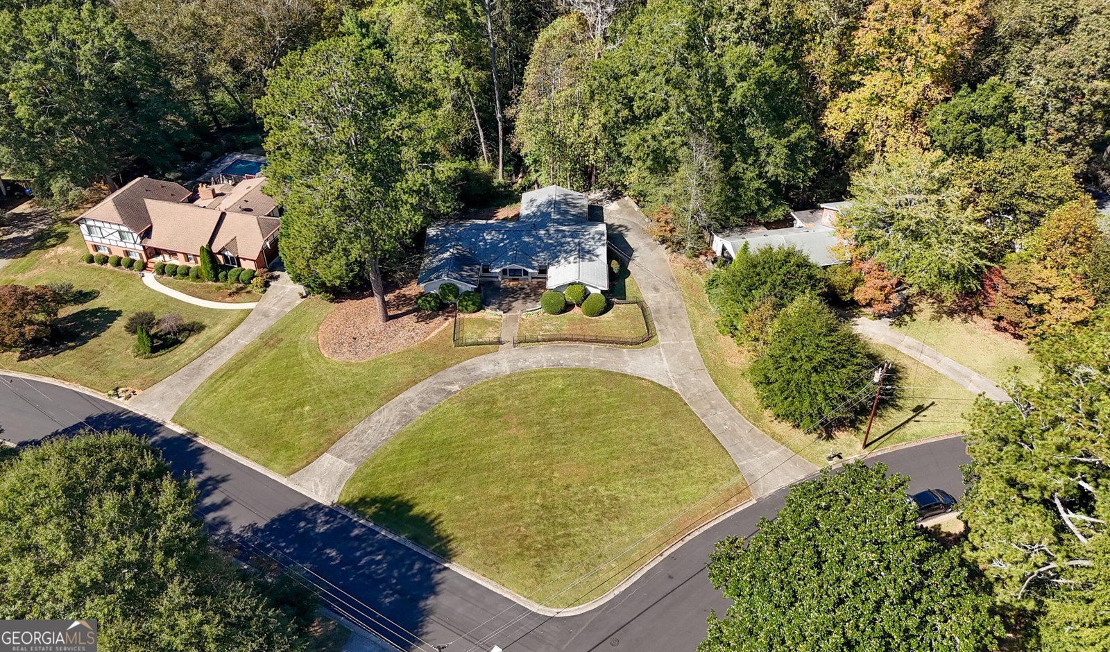 9810 La View Circle Roswell - Photo 6