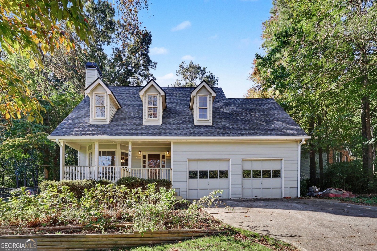 1519 Hillside Drive Conyers - main photo