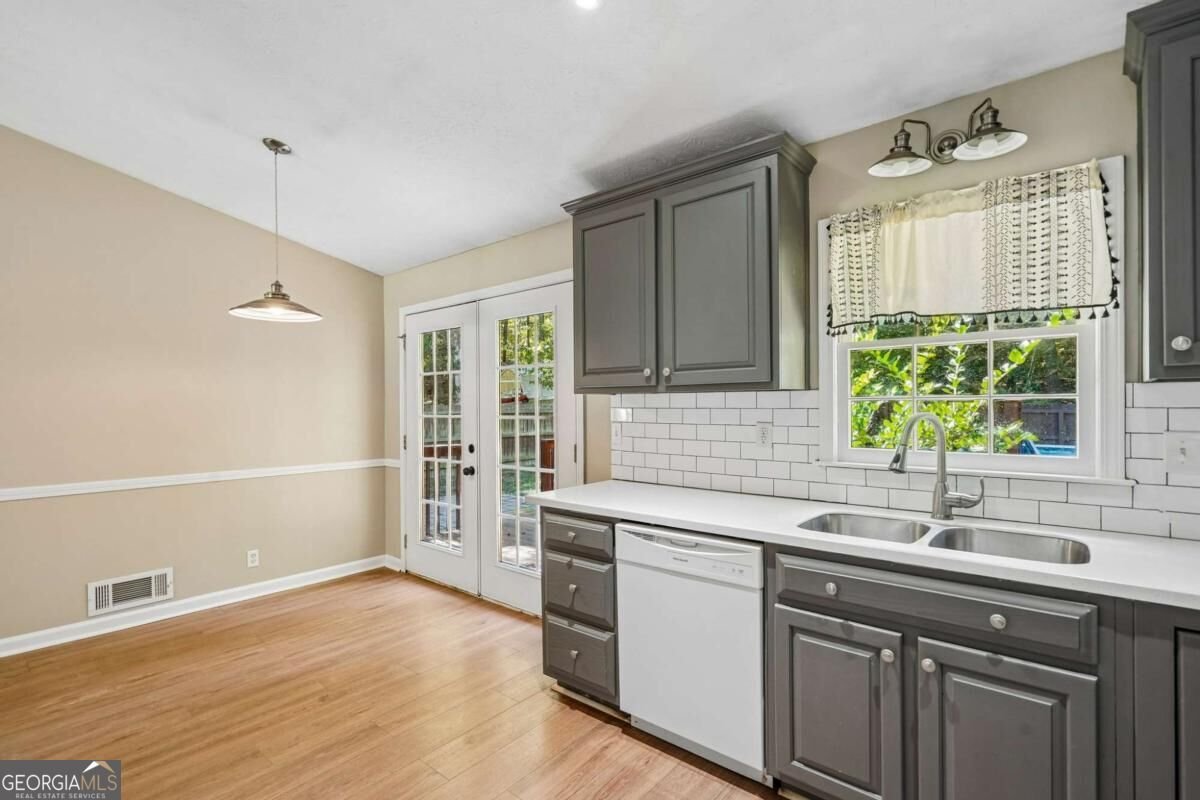 2520 Suncrest Court Buford - Photo 14