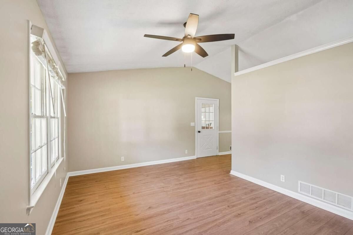 2520 Suncrest Court Buford - Photo 6