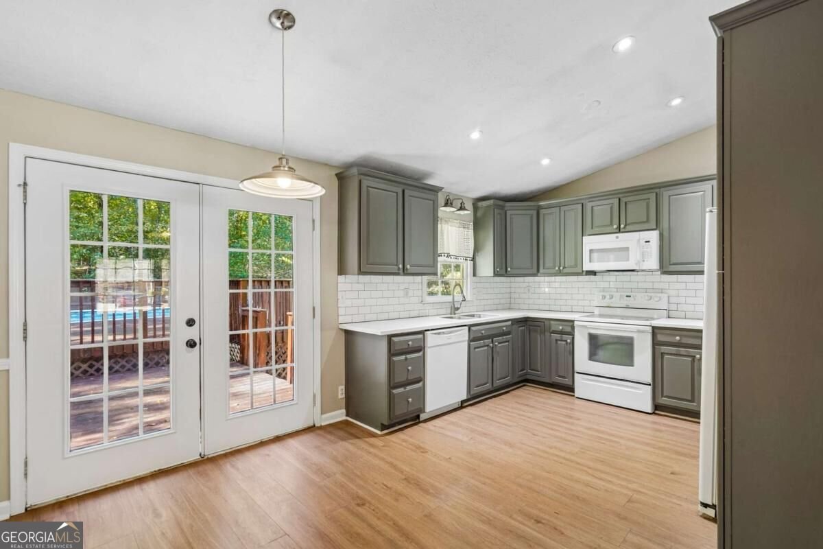 2520 Suncrest Court Buford - Photo 8