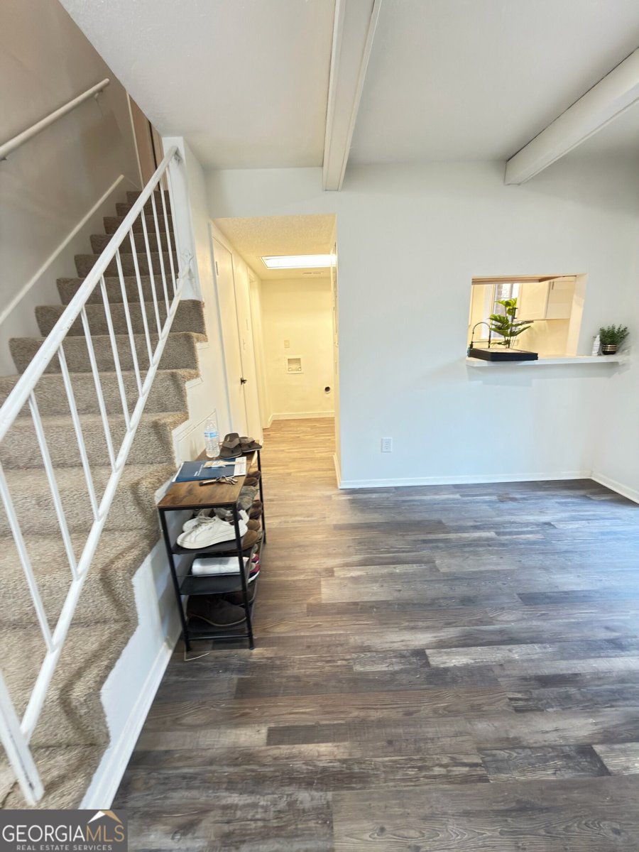 722 Garden View Drive Stone Mountain - Photo 12