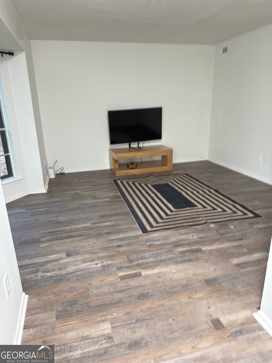 722 Garden View Drive Stone Mountain - Photo 13