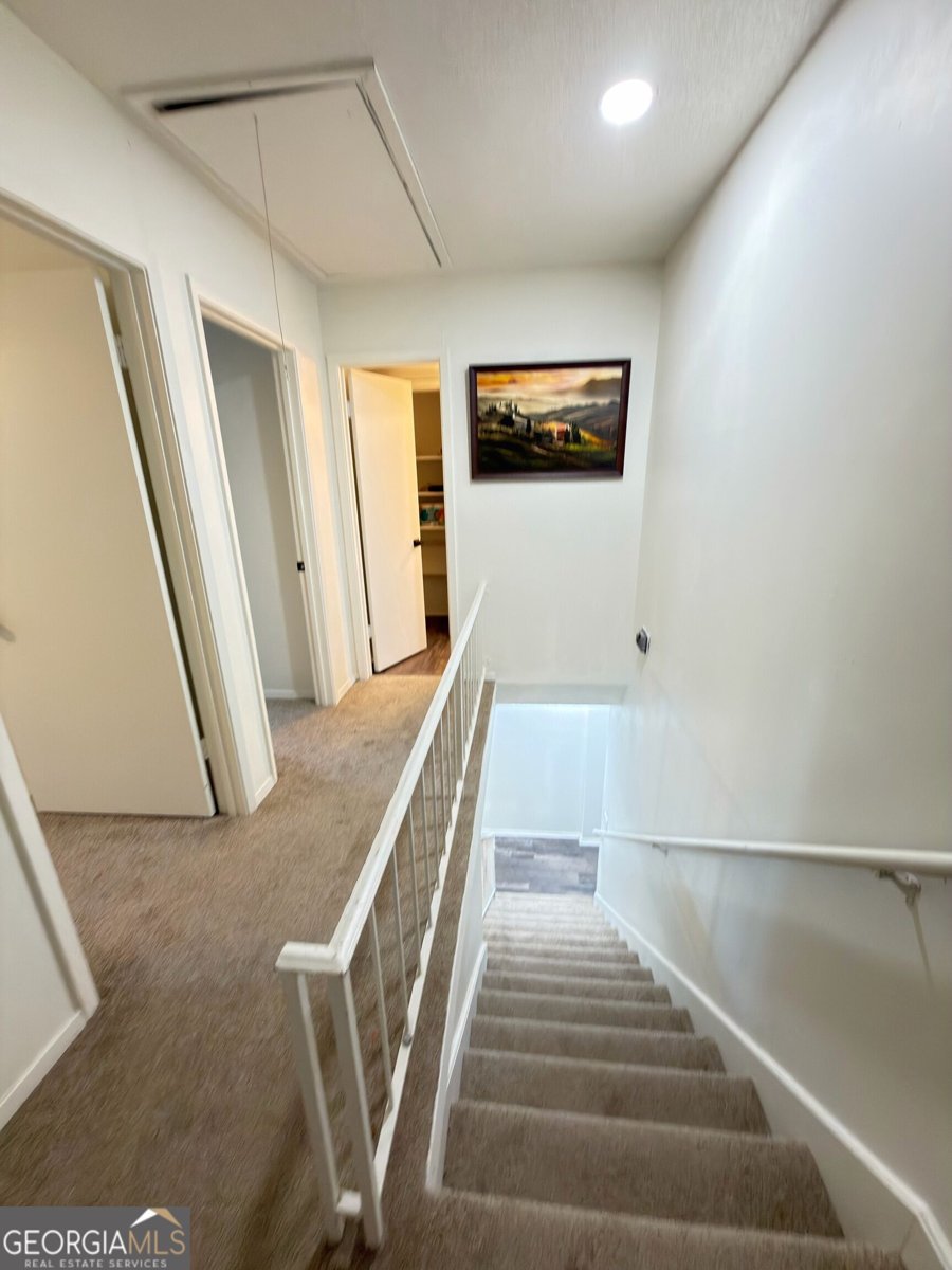 722 Garden View Drive Stone Mountain - Photo 19