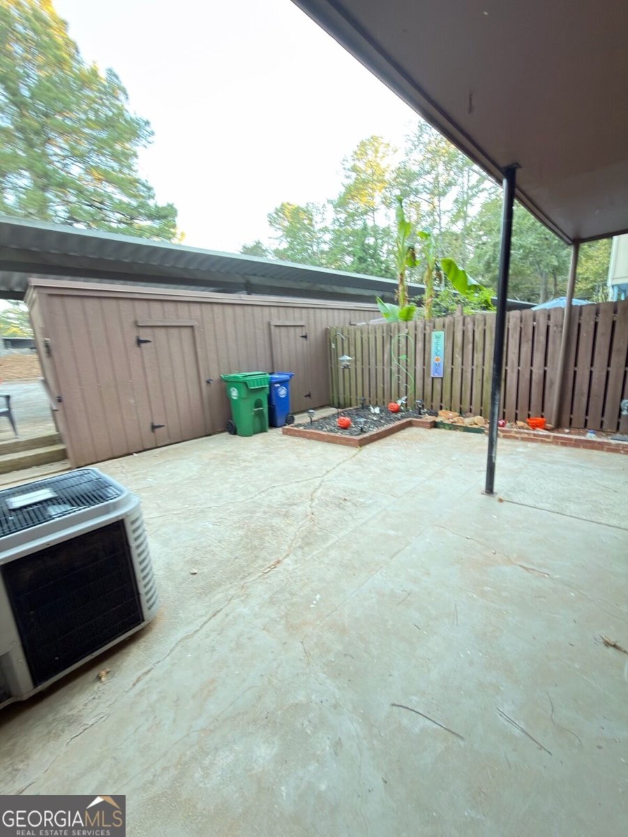 722 Garden View Drive Stone Mountain - Photo 37
