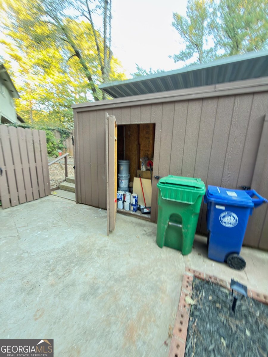 722 Garden View Drive Stone Mountain - Photo 39