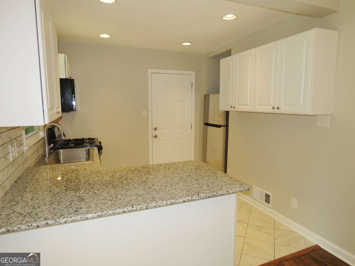 1374 Margarette Drive Decatur - Photo 16