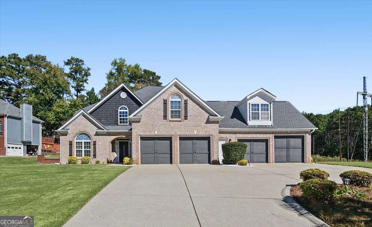 3818 Glenlake Drive Douglasville - main photo
