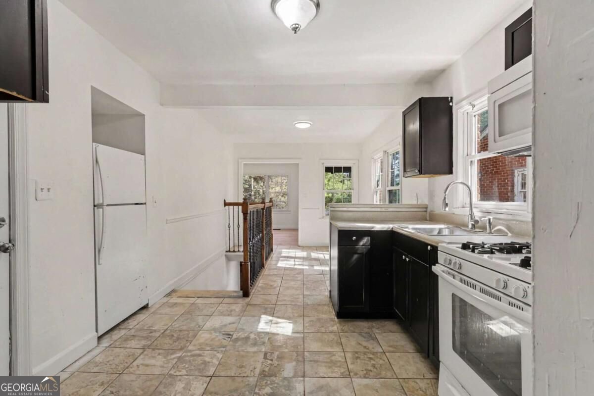 2639 Jewel Street East Point - Photo 10