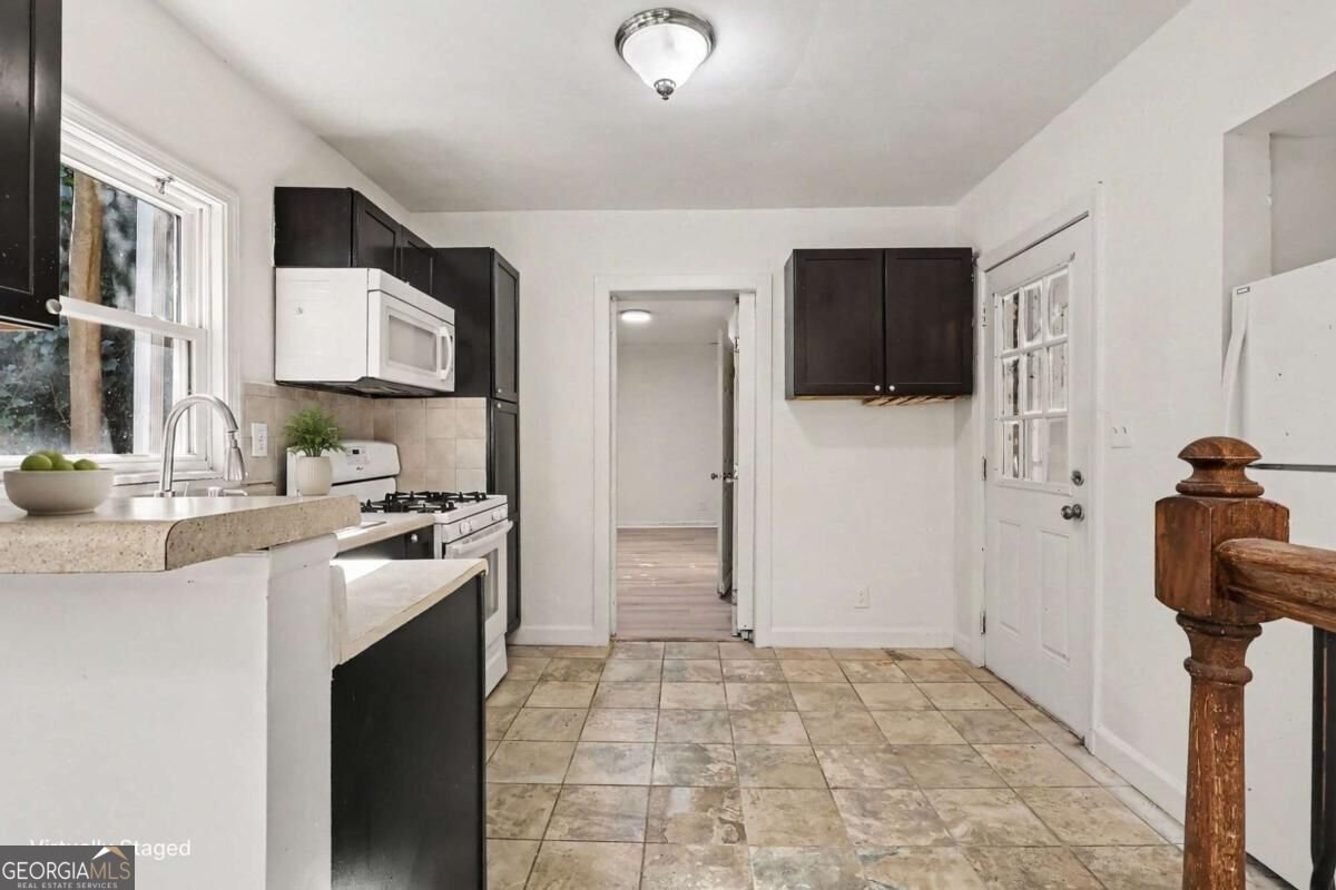 2639 Jewel Street East Point - Photo 8