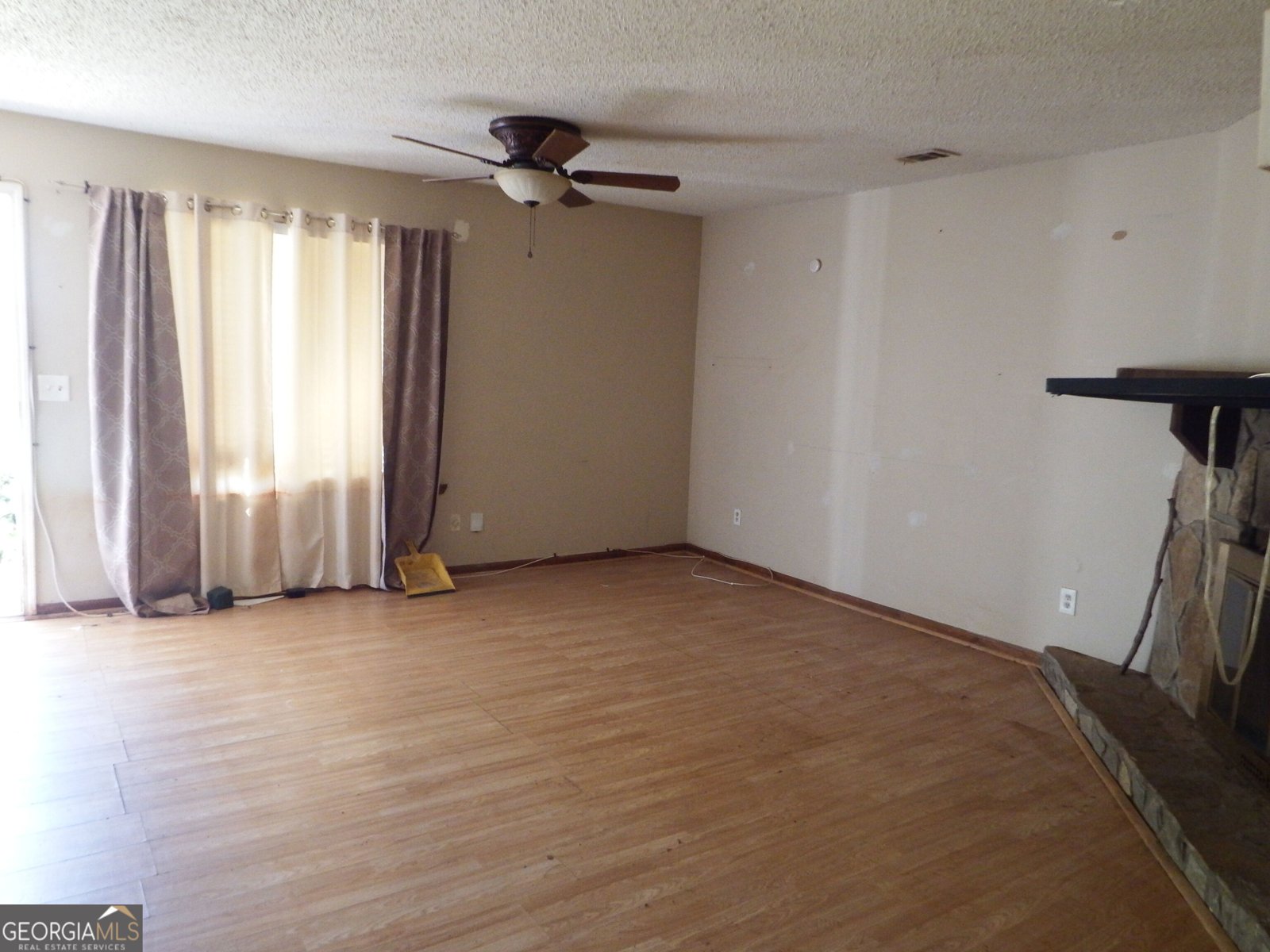 922 Lake Drive Court Stone Mountain - Photo 6