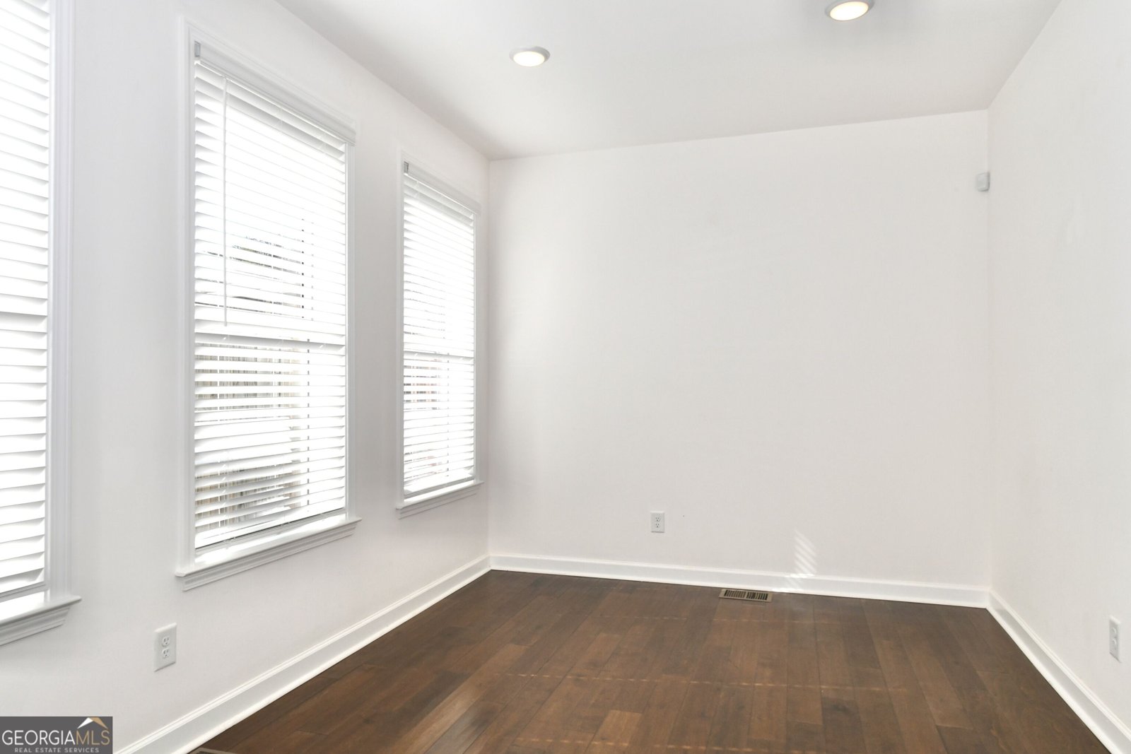 160 Wren Drive Roswell - Photo 10