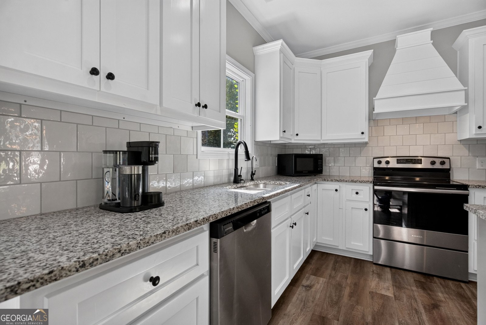 1505 Wisteria Drive West Point - Photo 7