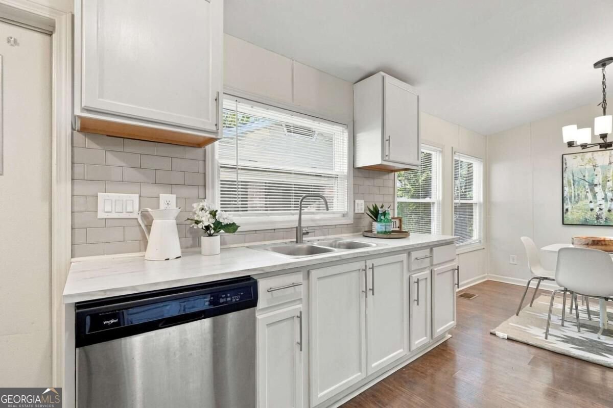 595 Gibbons Drive Scottdale - Photo 13