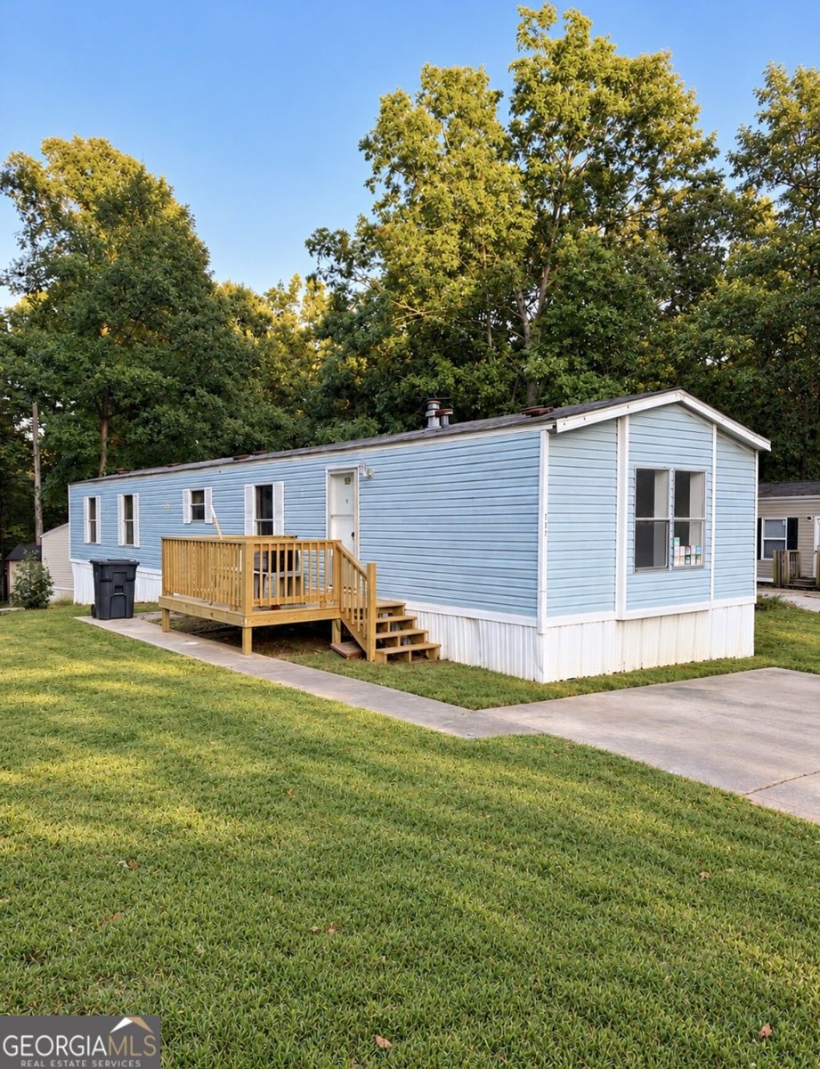 2390 Fairburn Road Douglasville - main photo
