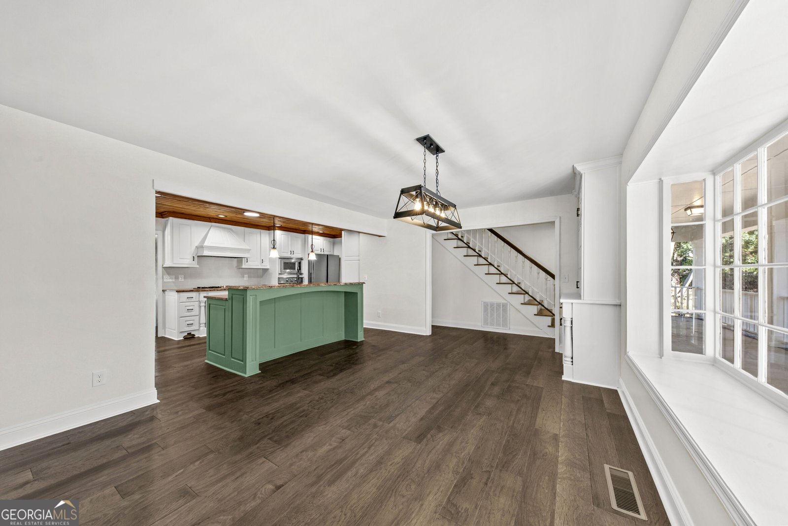 1070 Eugene Madison - Photo 13