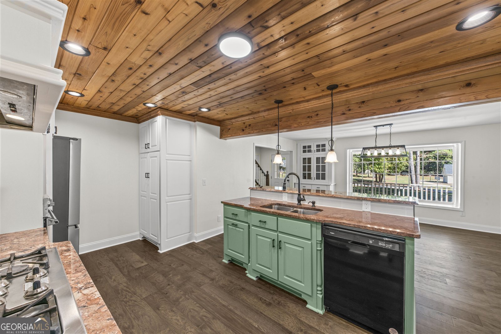 1070 Eugene Madison - Photo 16