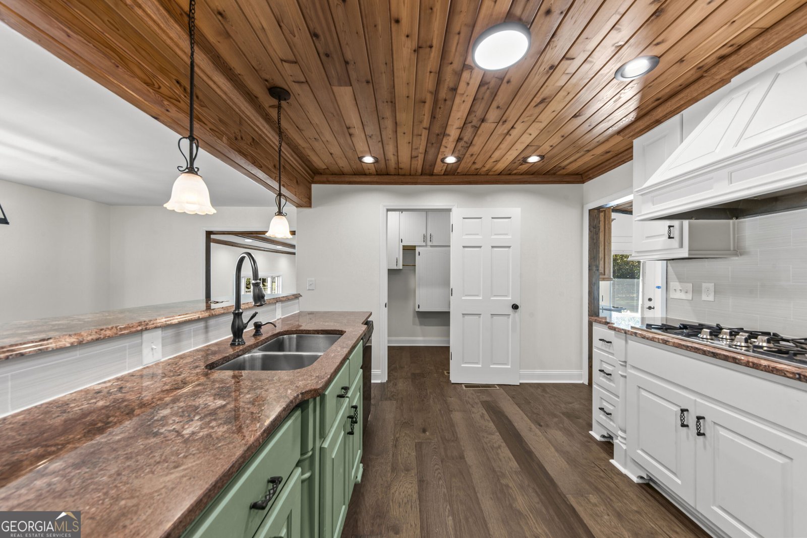 1070 Eugene Madison - Photo 18