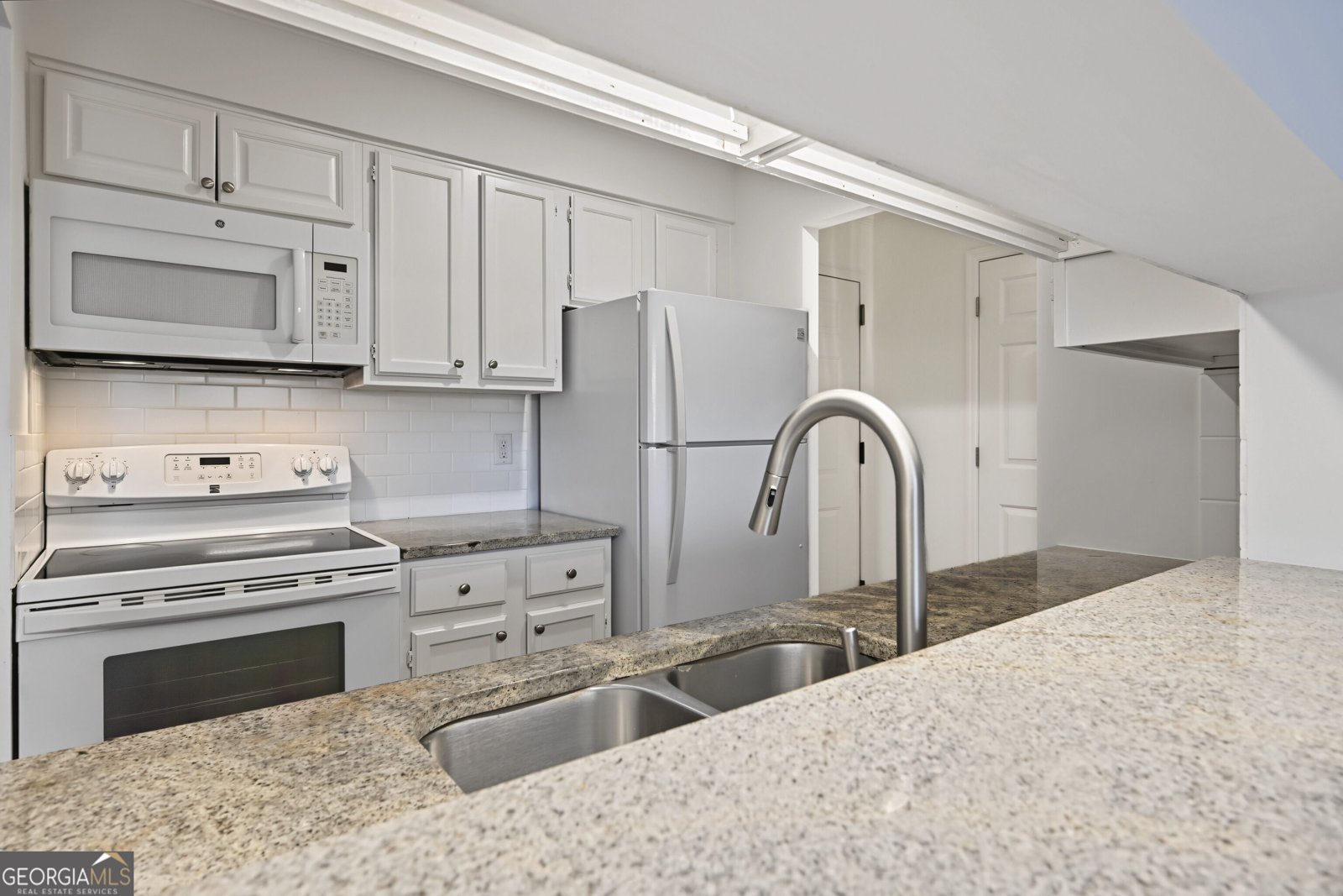 300 Johnson Ferry Road Atlanta - Photo 6