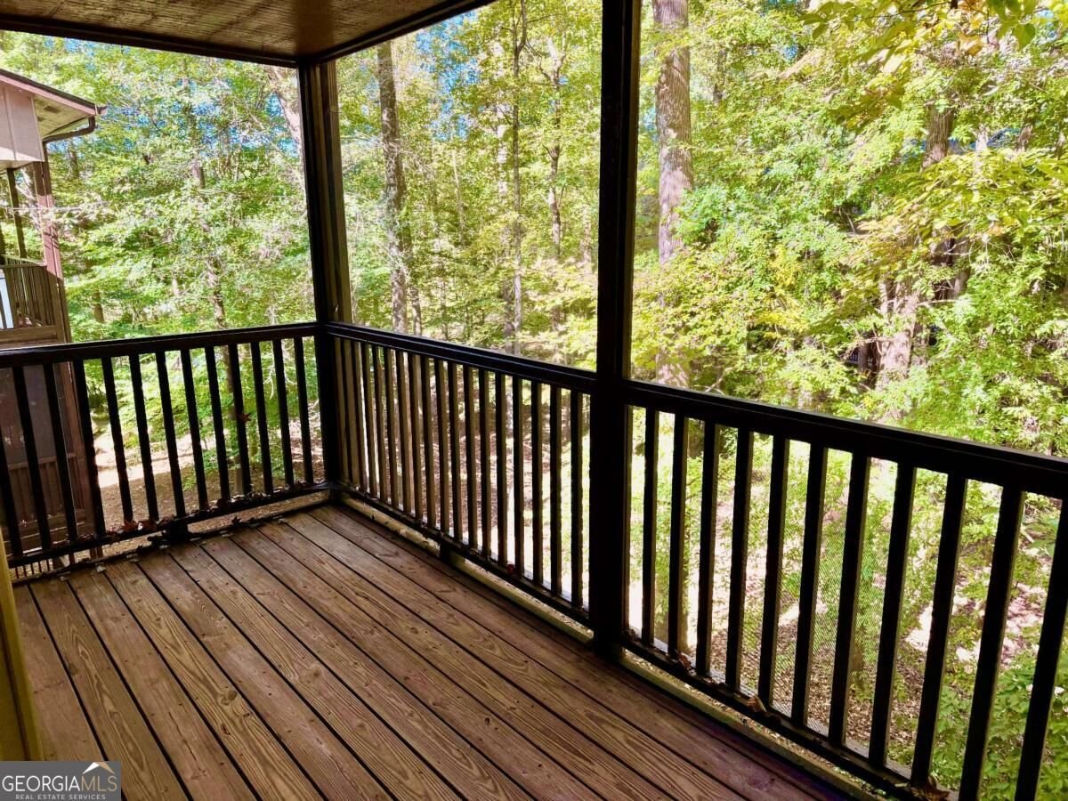 809 River Run Drive Sandy Springs - Photo 17