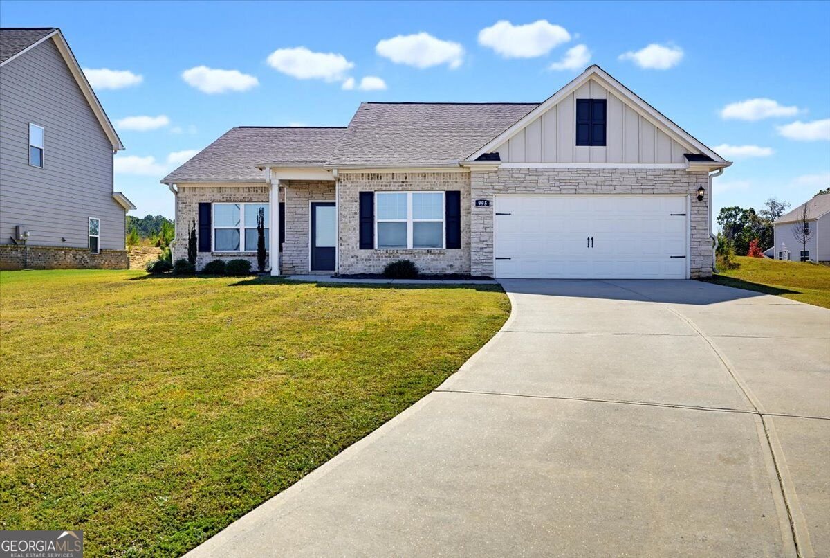 995 Minden Terrace Fairburn - main photo