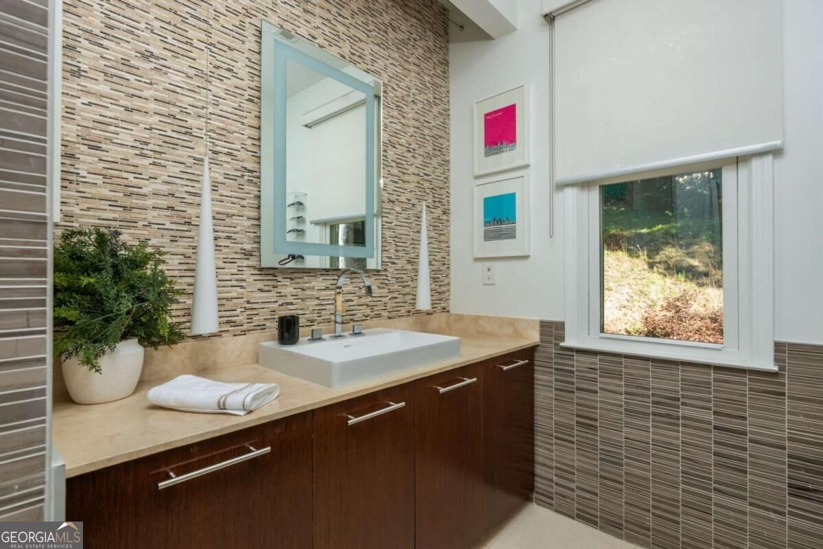 119 Connemara Road Roswell - Photo 14
