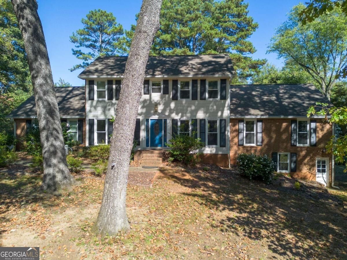 245 Waverly Hall Drive Roswell - main photo