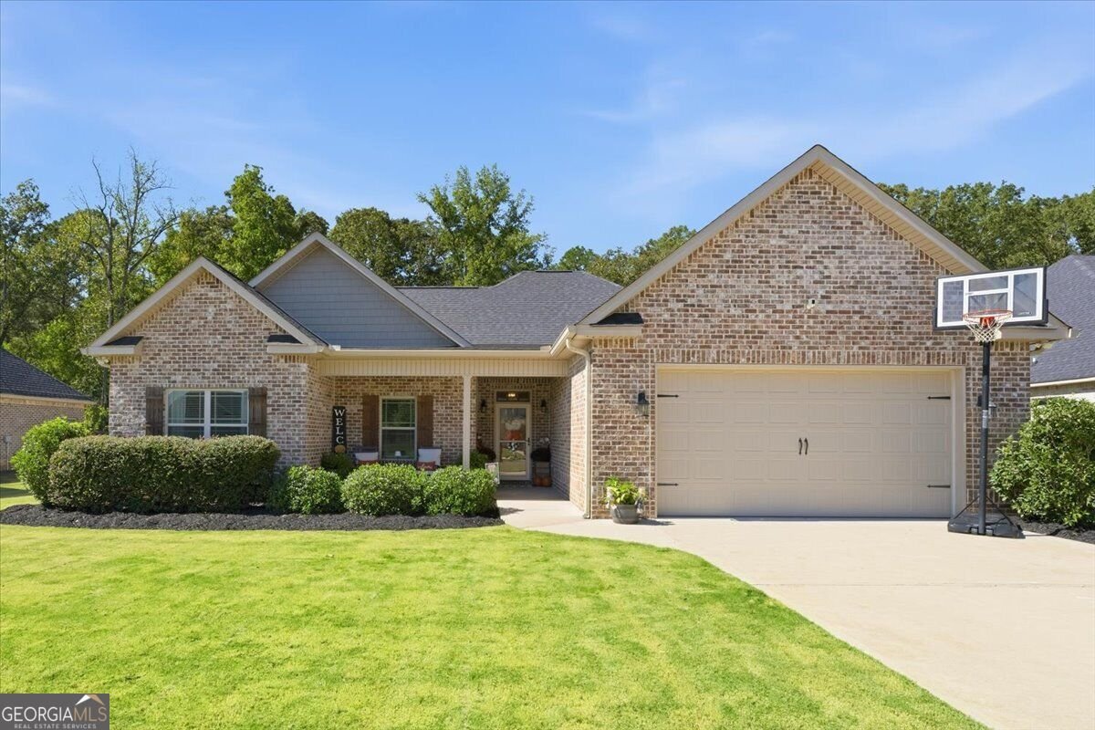 441 Barbara Court Forsyth - main photo
