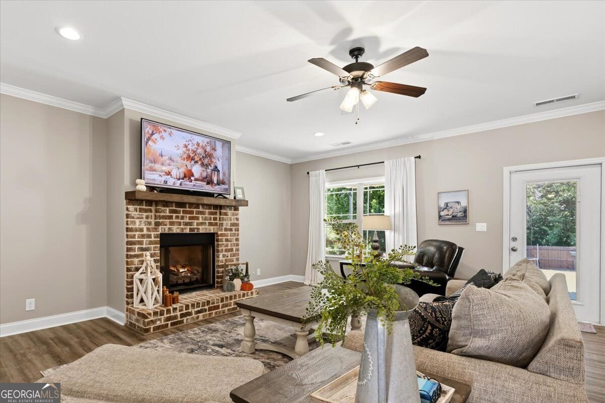 441 Barbara Court Forsyth - Photo 10