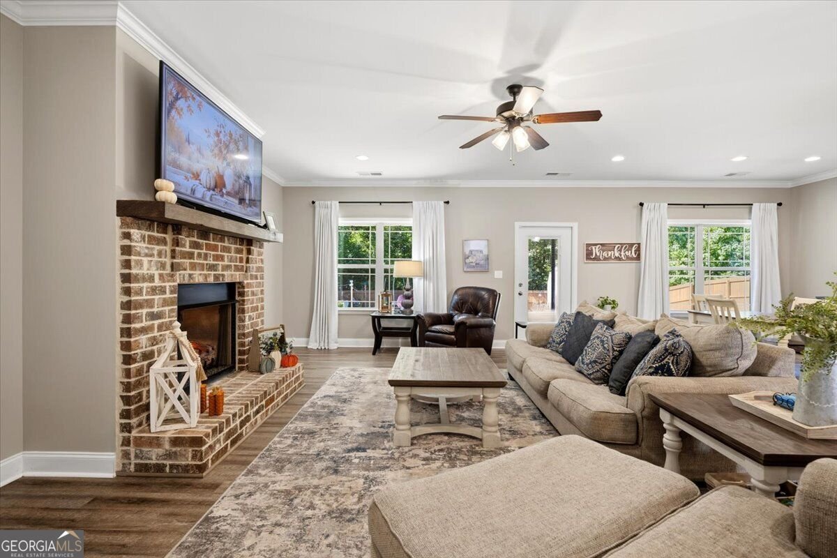 441 Barbara Court Forsyth - Photo 11