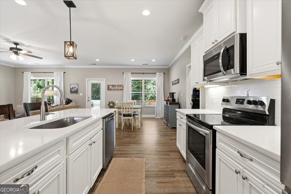 441 Barbara Court Forsyth - Photo 9