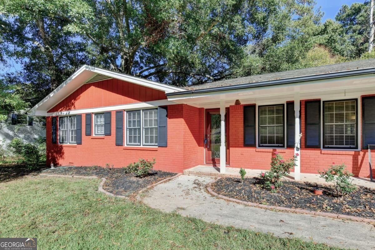 2995 Riviera Drive Conyers - main photo