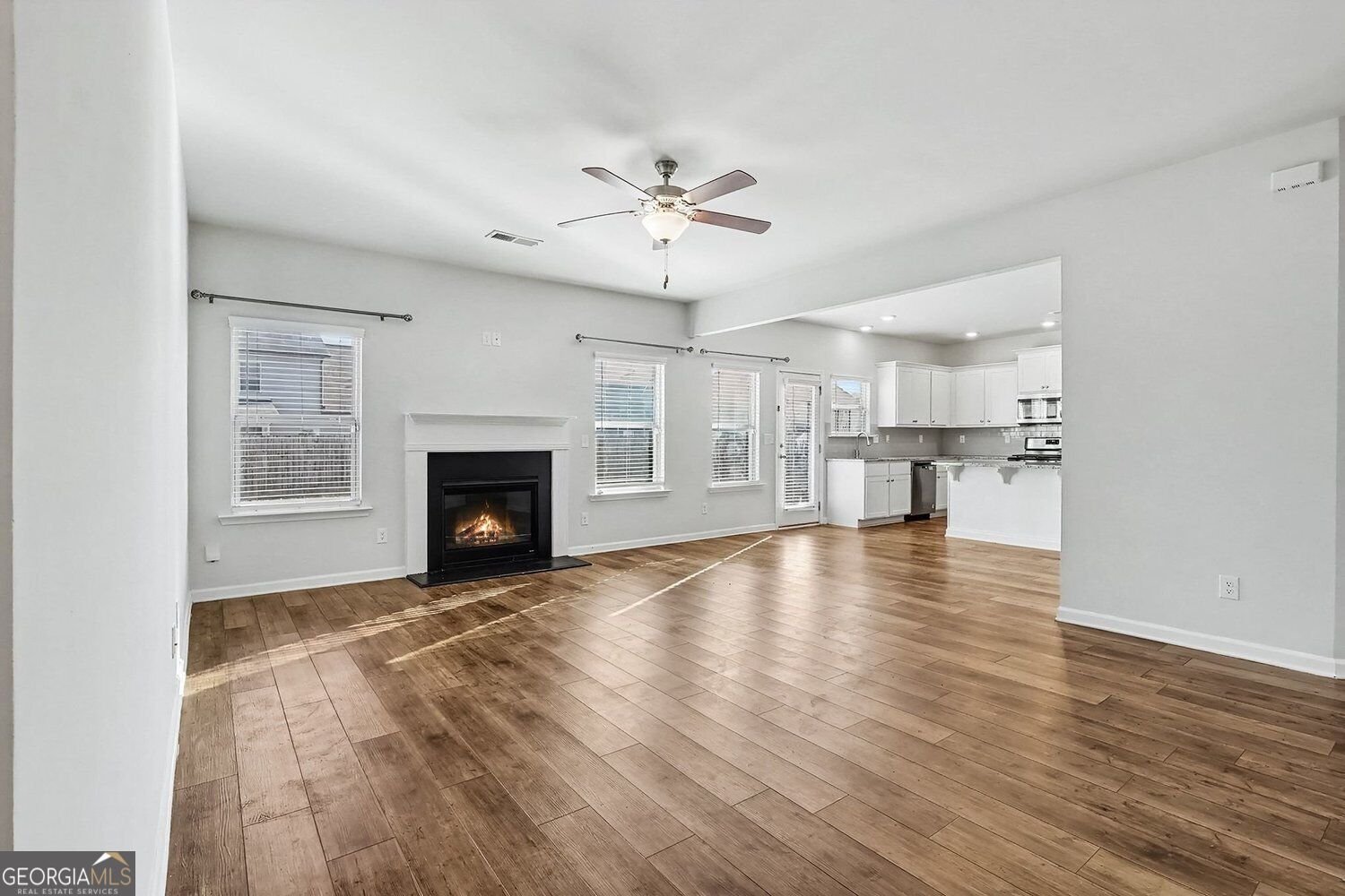 305 Eleanora Crossing Loganville - Photo 8
