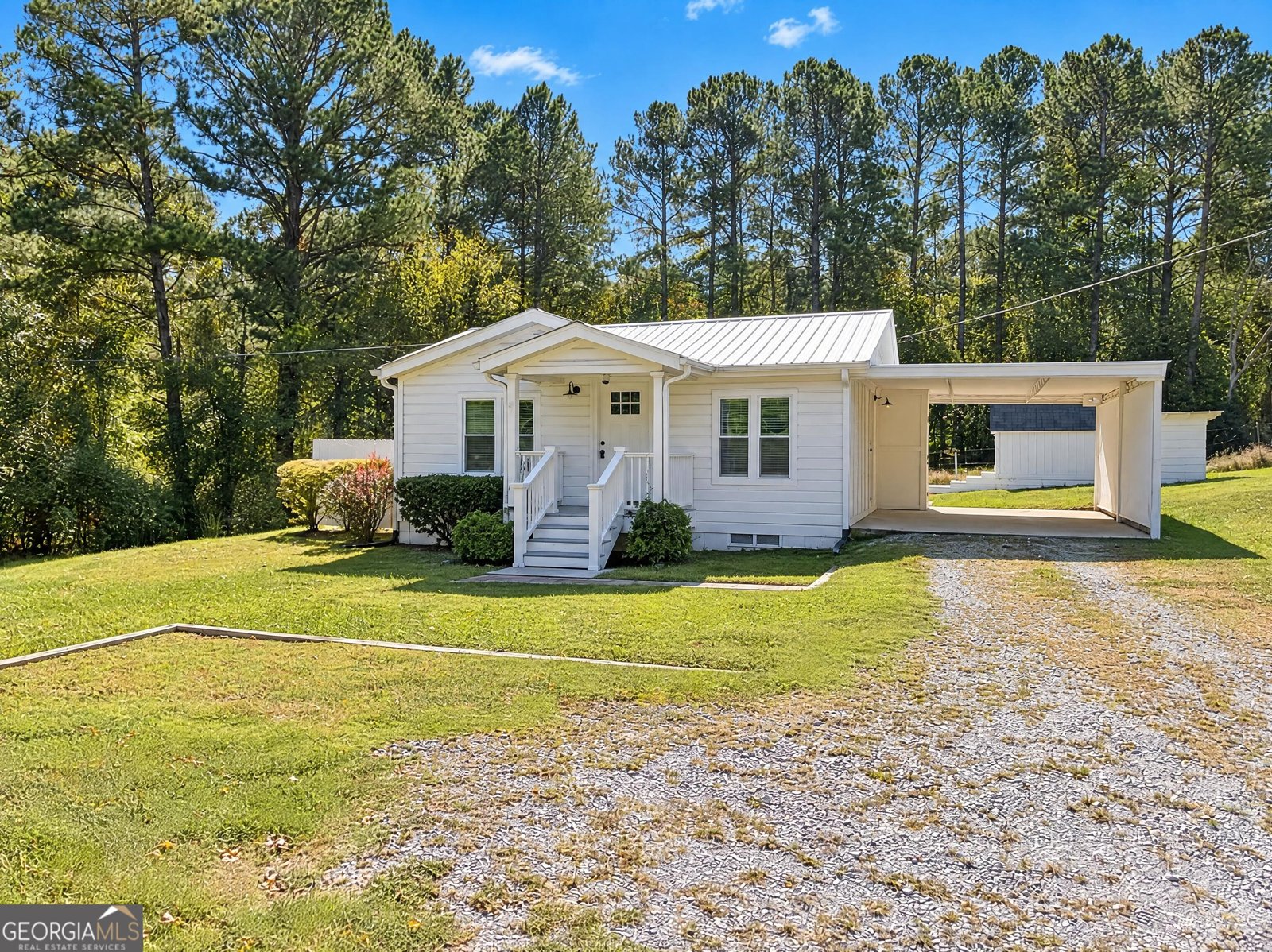 1022 Arnold Mill Road Woodstock - main photo