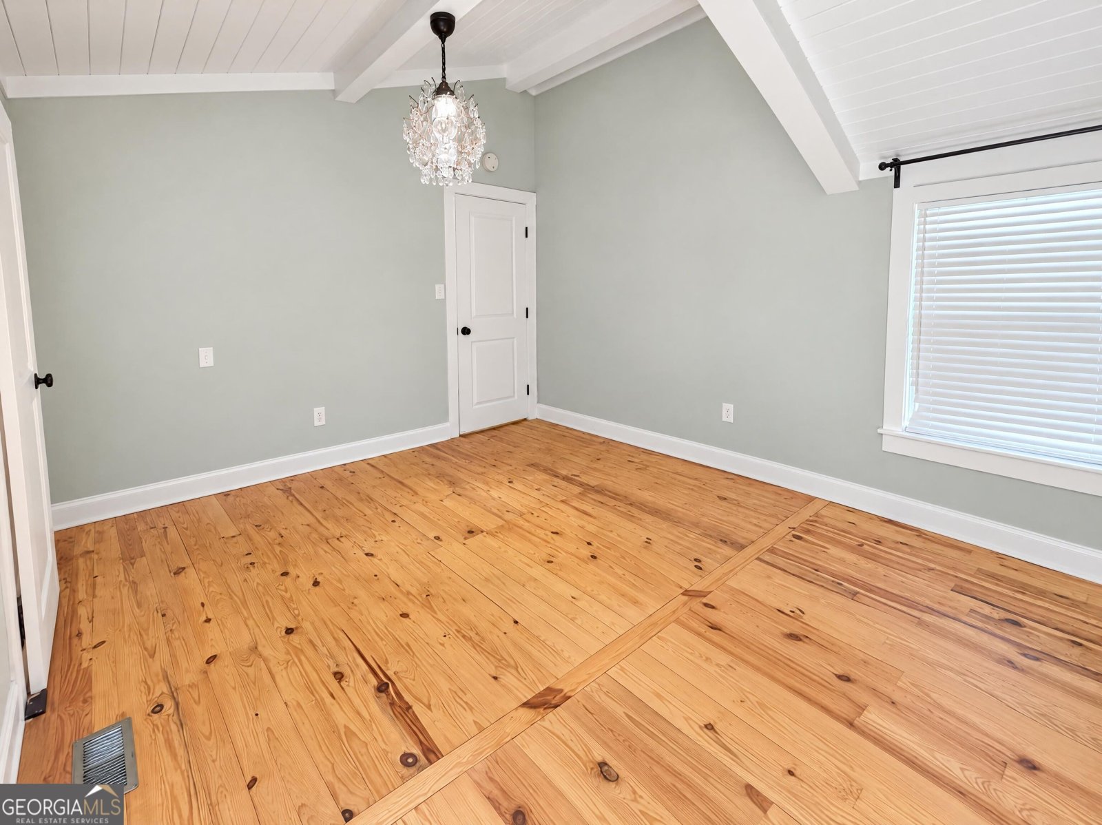 1022 Arnold Mill Road Woodstock - Photo 8