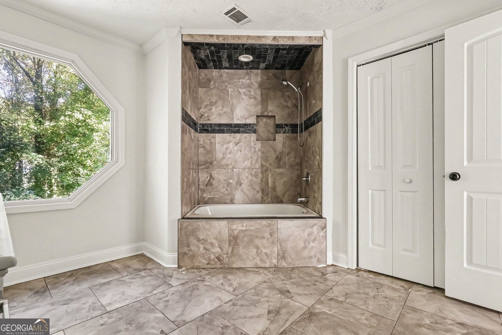 2888 Carrousel Court Stone Mountain - Photo 11