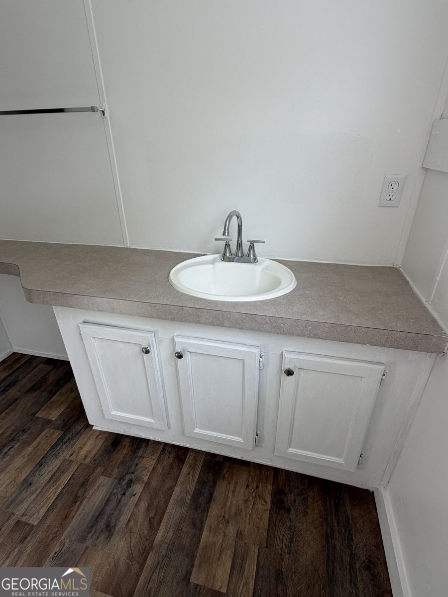 526 Lawrence Road Molena - Photo 18