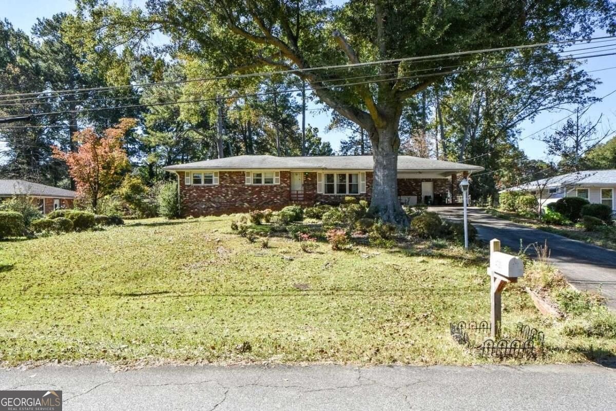 4720 Garrett Drive Mableton - main photo